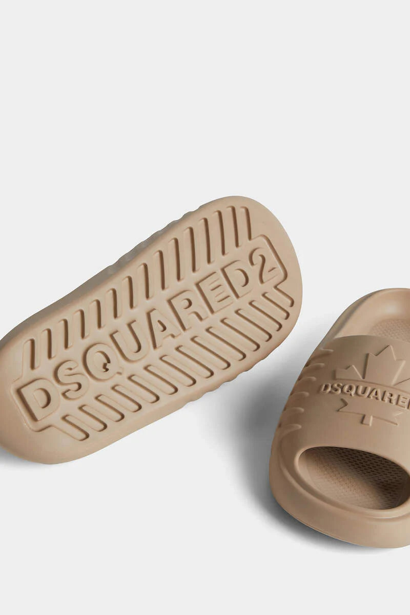 Dsquared2 - Canadian Leaf Slides