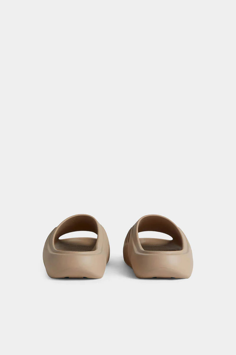 Dsquared2 - Canadian Leaf Slides