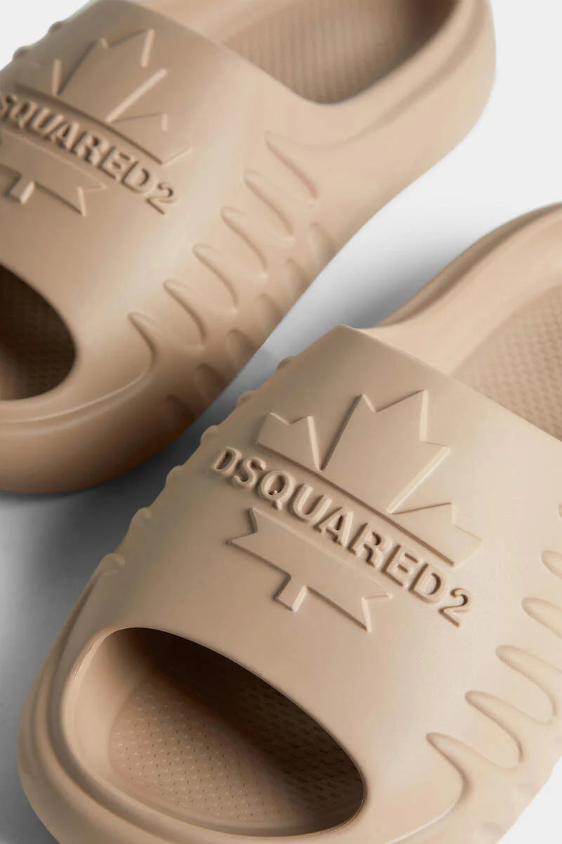 Dsquared2 - Canadian Leaf Slides