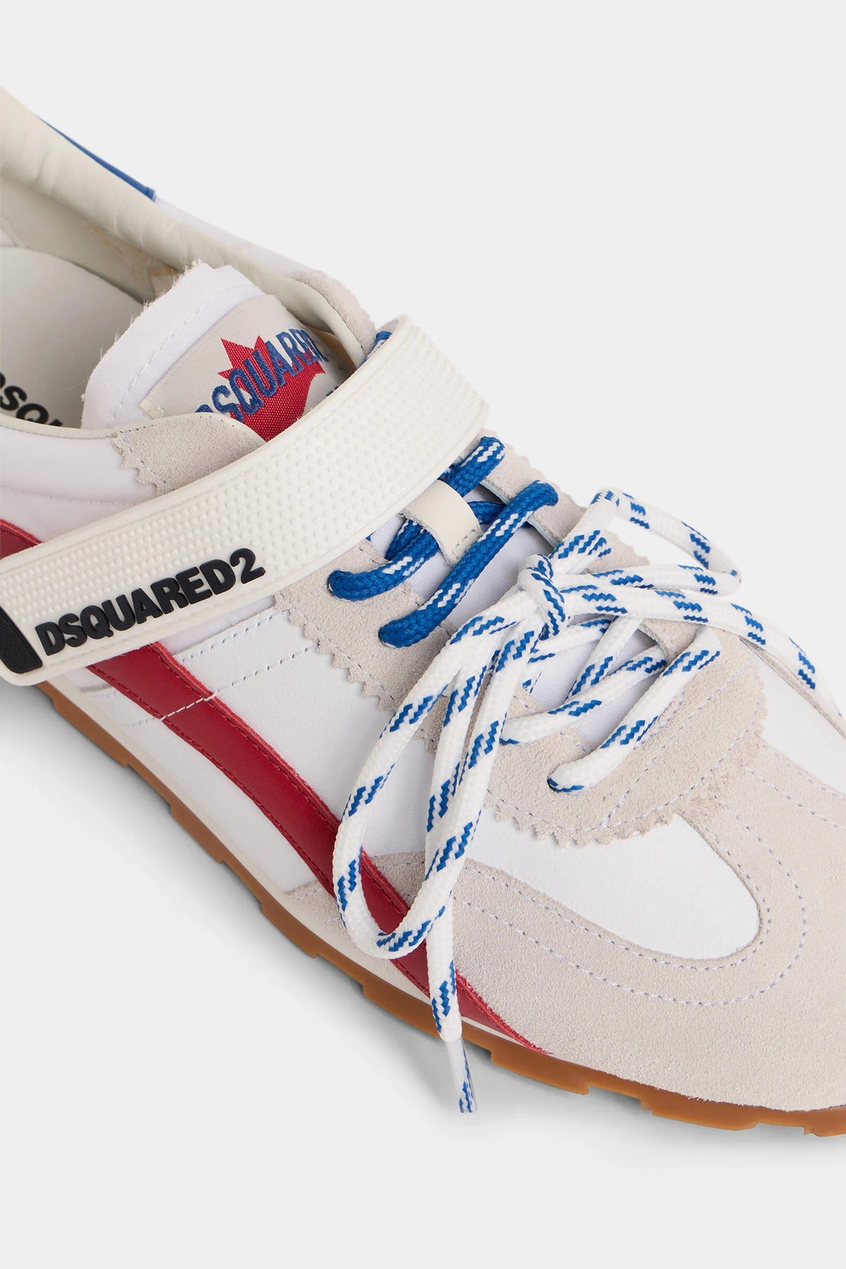 DC-642 Sneakers