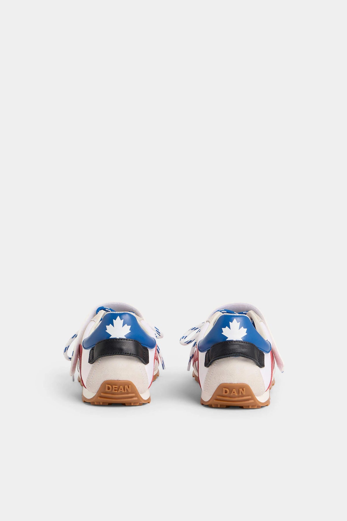 DC-642 Sneakers